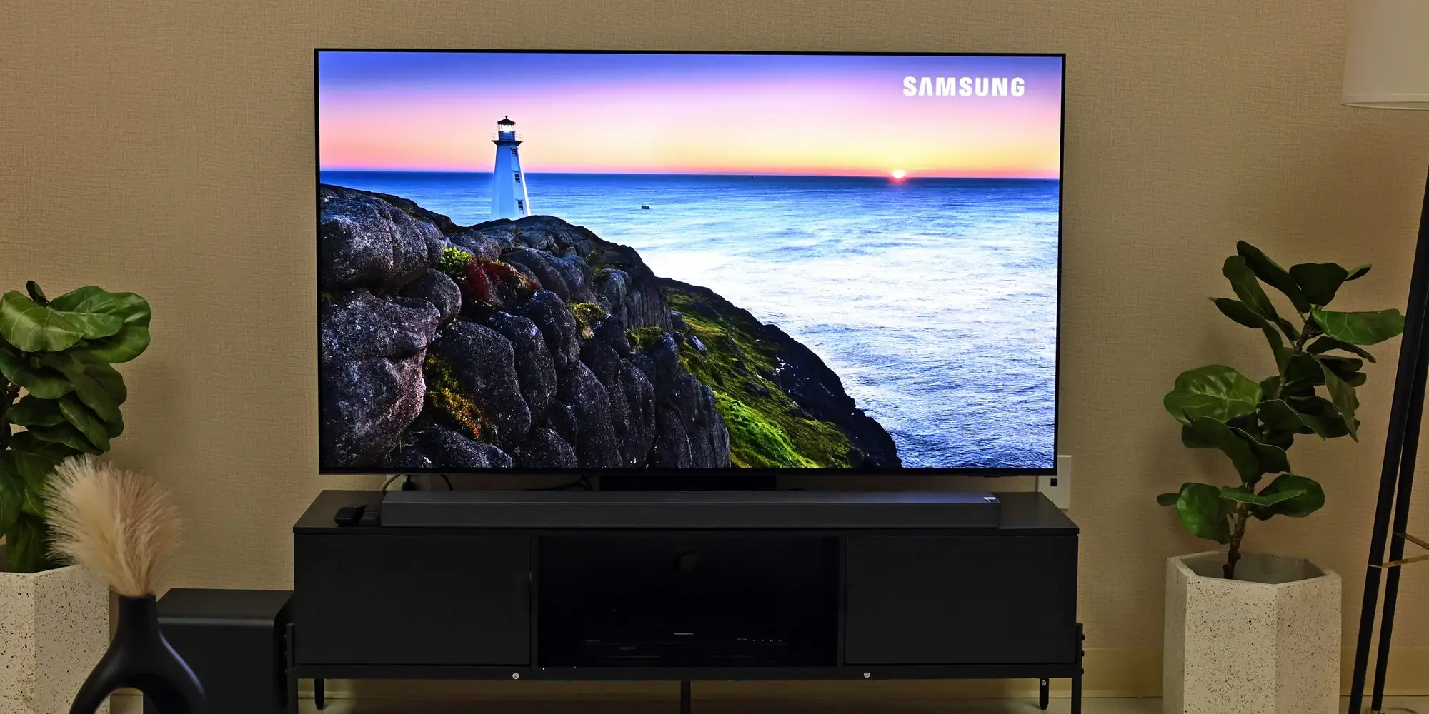 Test du téléviseur Samsung 77″ S95F 4K + One Connect Box Le QD‑OLED le Plus Lumineux à ce Jour