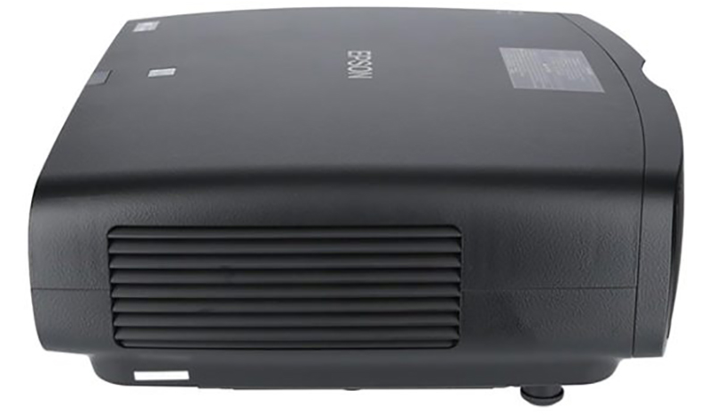 Vue de côté Test Epson Pro Cinema LS12000 2025 Le Meilleur Projecteur Home Cinéma de sa Catégorie