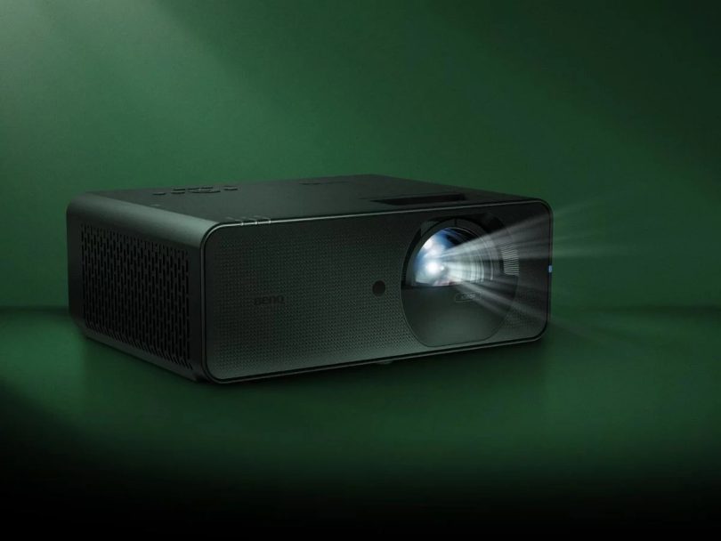 BenQ LH860ST projecteur short throw laser 1080p 5000 lumens pour simulateur de golf
