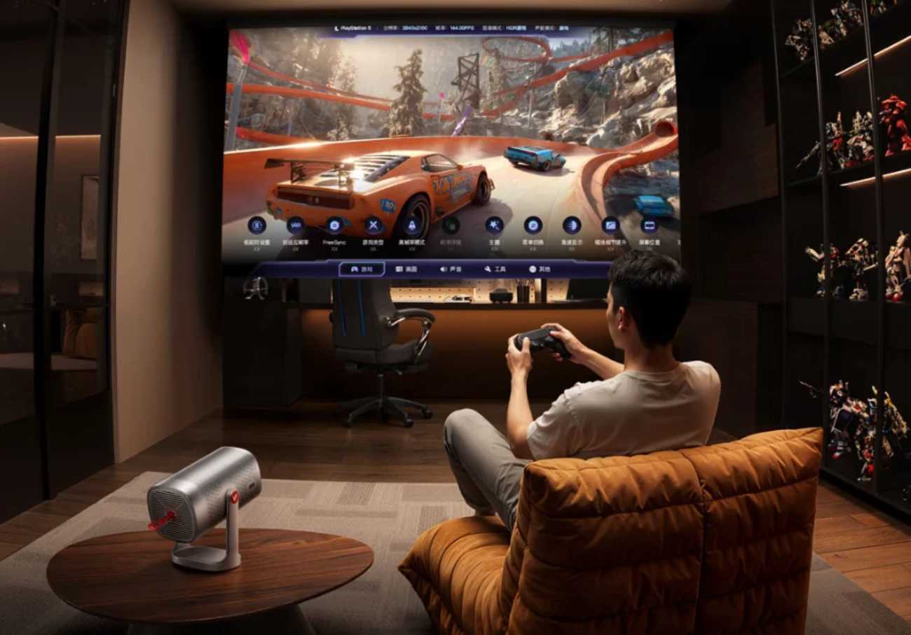 Vidda LightGo en utilisation gaming avec PlayStation 5, menu OSD FreeSync visible, projection grand écran dans un setup home cinéma